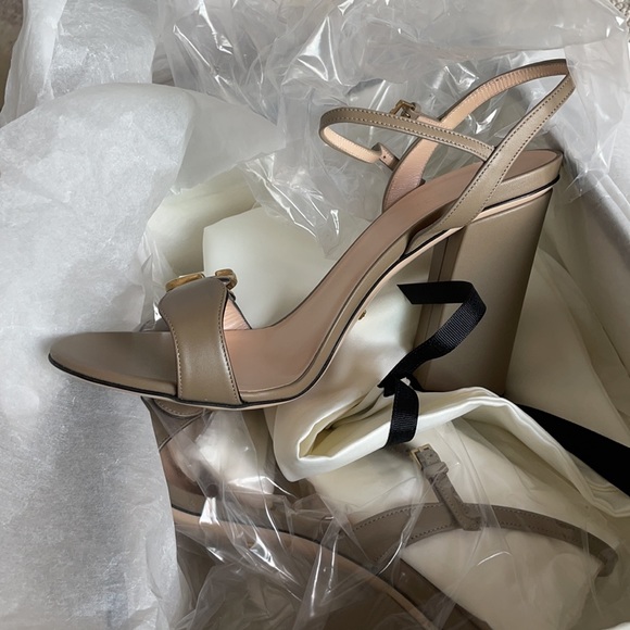 ❌SOLD❌AUTHENTIC GUCCI MARMONT 105 SANDAL TAUPE - Picture 12 of 16